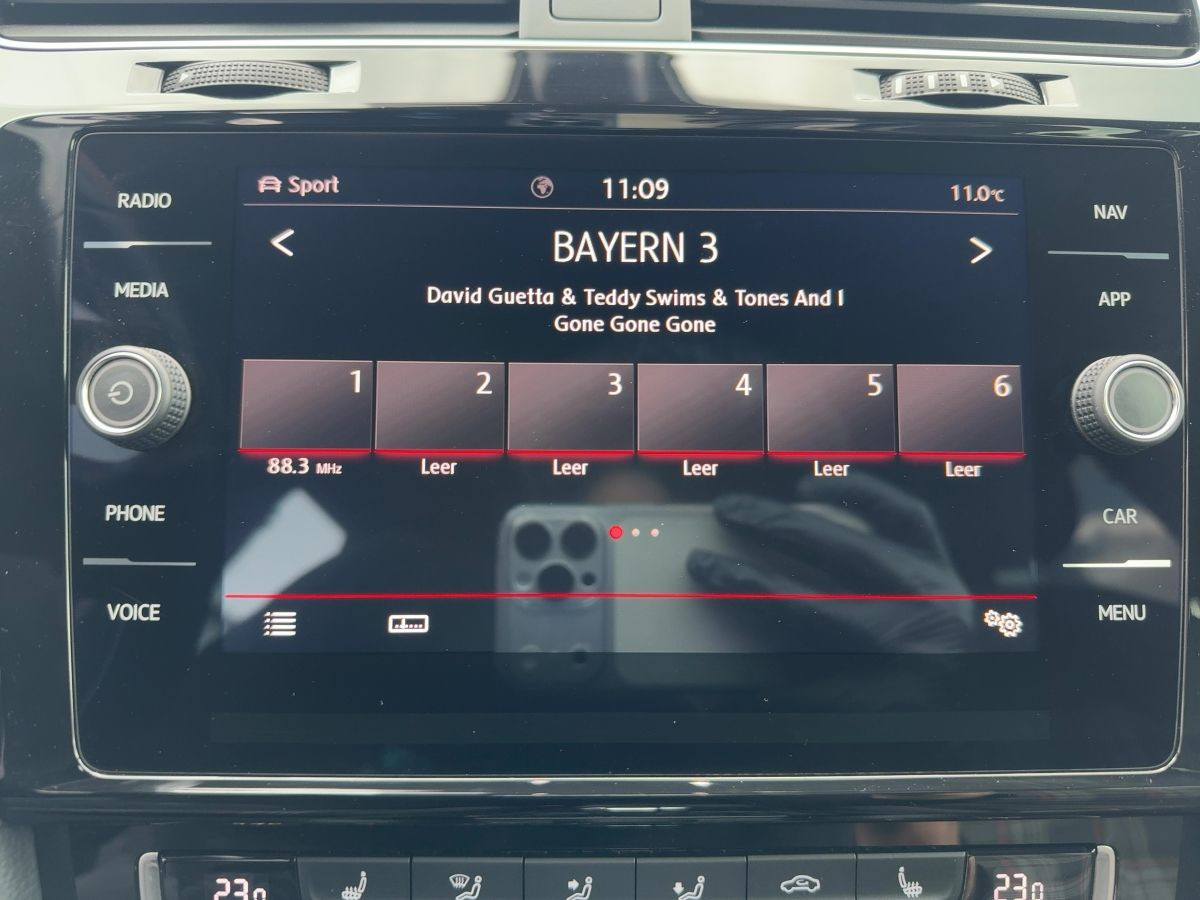 Golf VII GTI Performance 2.0 TSI DSG ACC LED Navi DYNAUDIO Climatronic Sitzh.