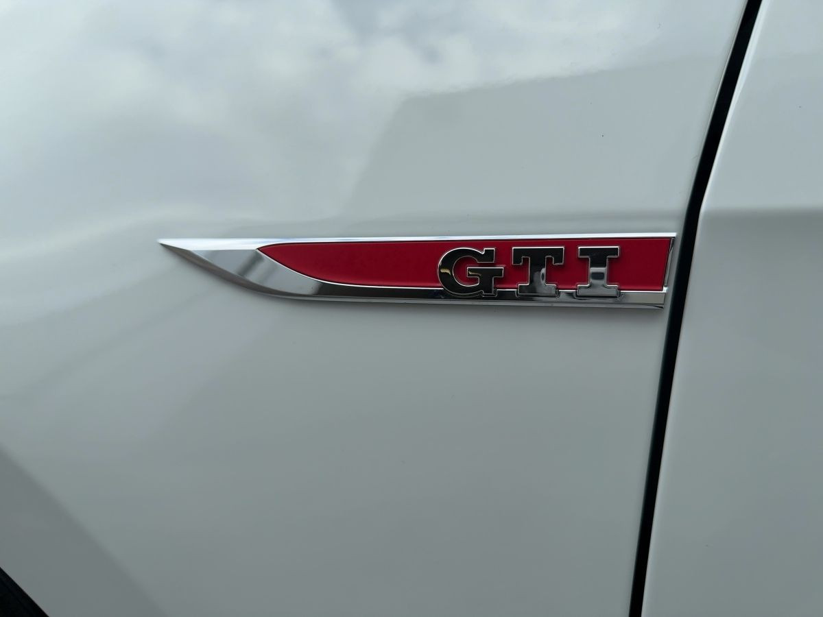 Golf VII GTI Performance 2.0 TSI DSG ACC LED Navi DYNAUDIO Climatronic Sitzh.