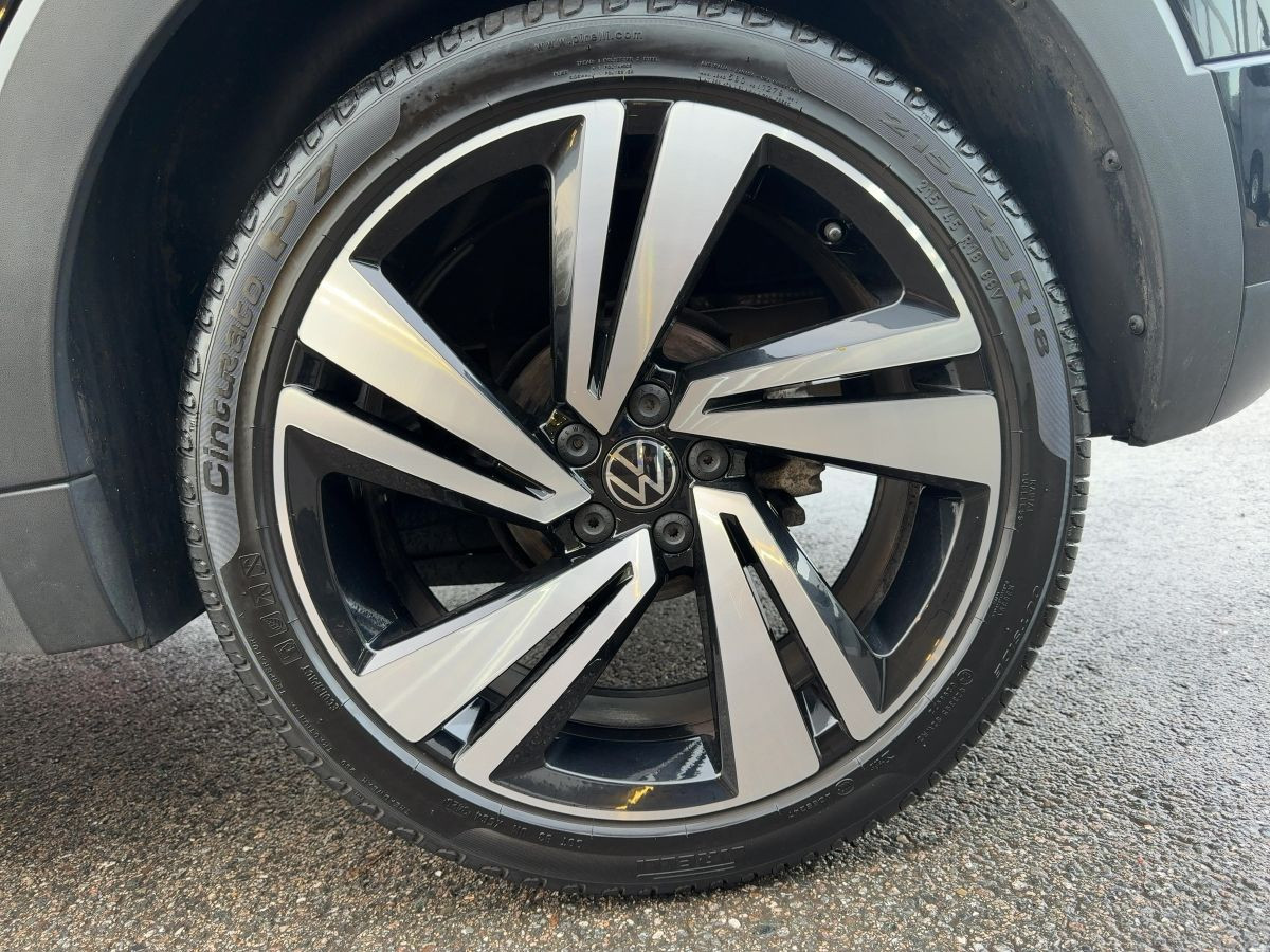 T-Cross 1.5 TSI DSG R-Line ACC Navi Kamera Dig. Cockpit Keyless