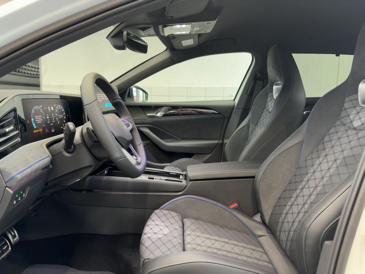 Passat R-Line 2.0 TDI SCR 110 kW 7-Gang-DSG