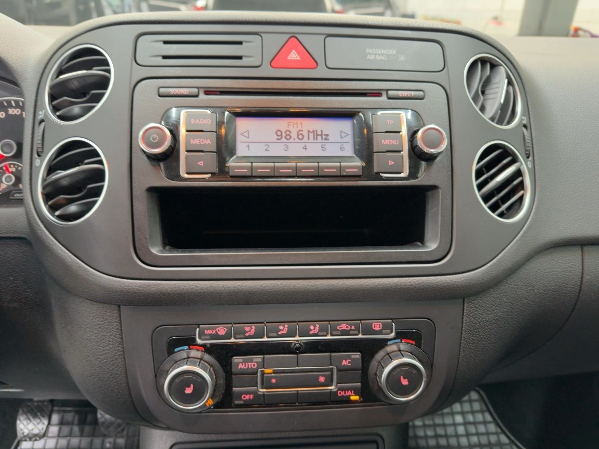 Golf Plus 1.4 Comfortline Climatronic Parkp. Sitzh. Radio/CD Nebel