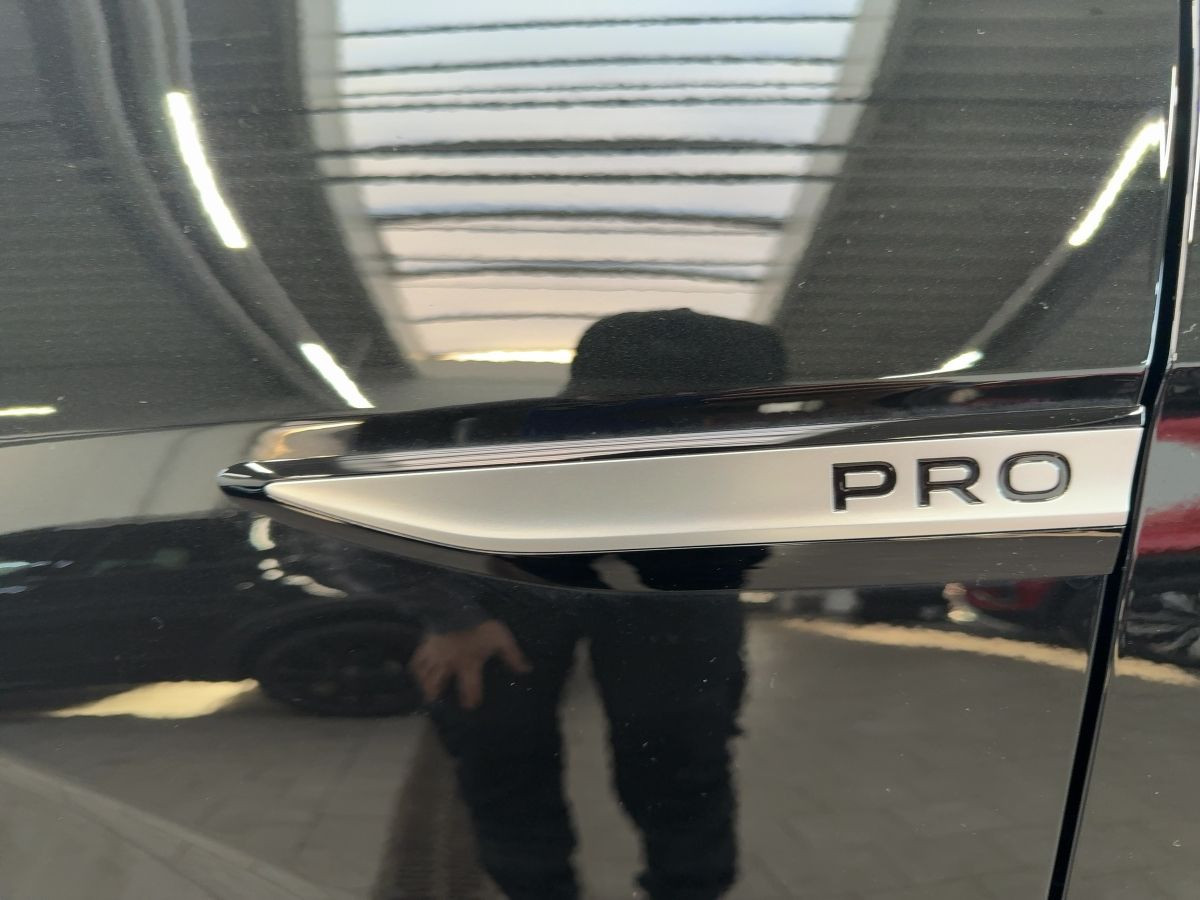 ID.4 Pro Performance 82 kWh ACC AHK Navi Kamera LED-Matrix Climatronic Sitzh.