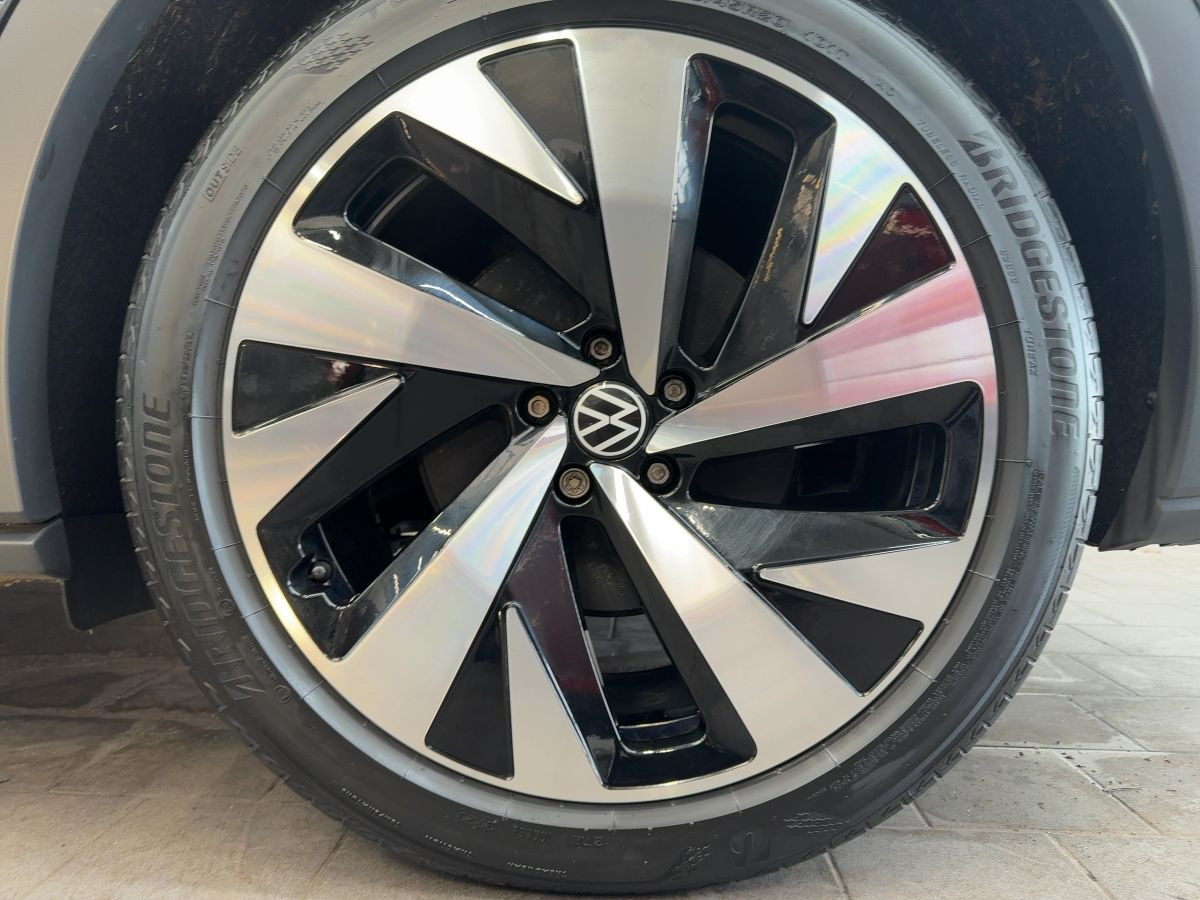 ID.4 Pro Performance 82 kWh ACC AHK Navi Kamera LED-Matrix Climatronic Sitzh.