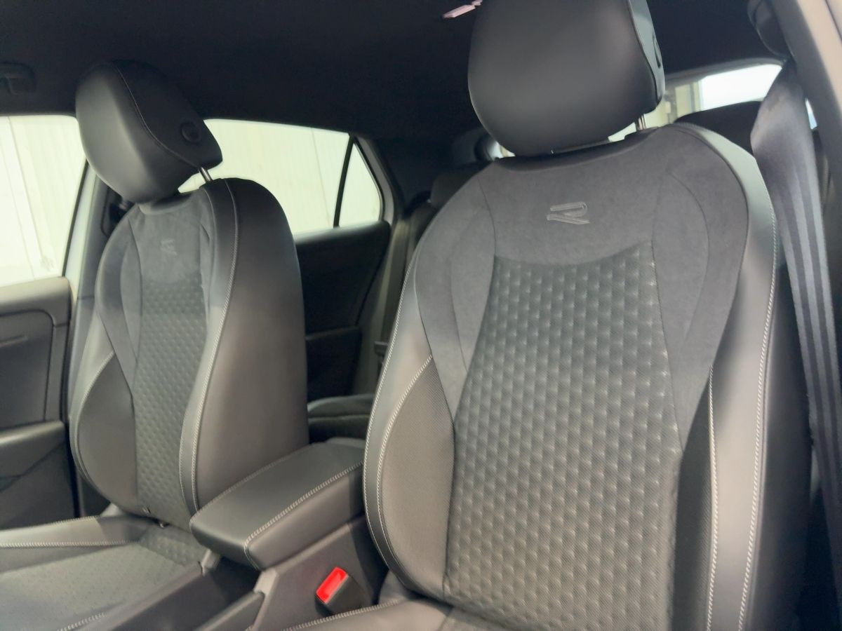 T-Roc R-Line 1.5 eTSI OPF 110 kW 7-Gang-DSG LED