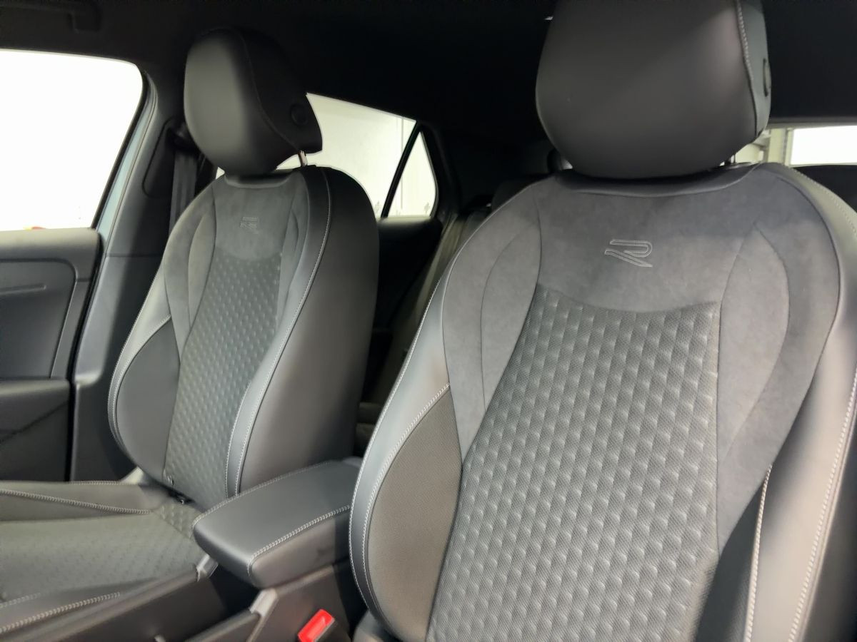 T-Roc R-Line 1.5 eTSI OPF 110 kW 7-Gang-DSG LED