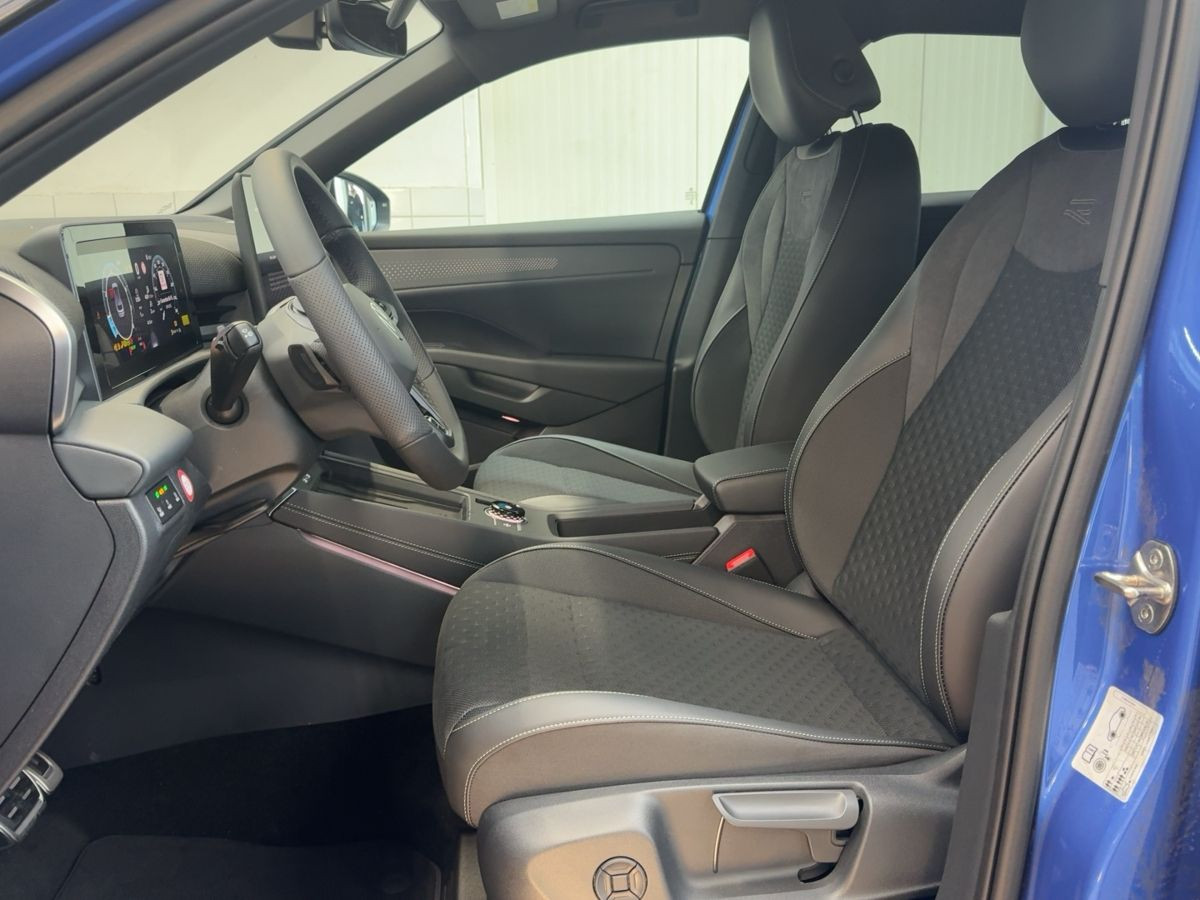 T-Roc R-Line 1.5eTSI 110 kW 7-Gang-DSG  LED ACC