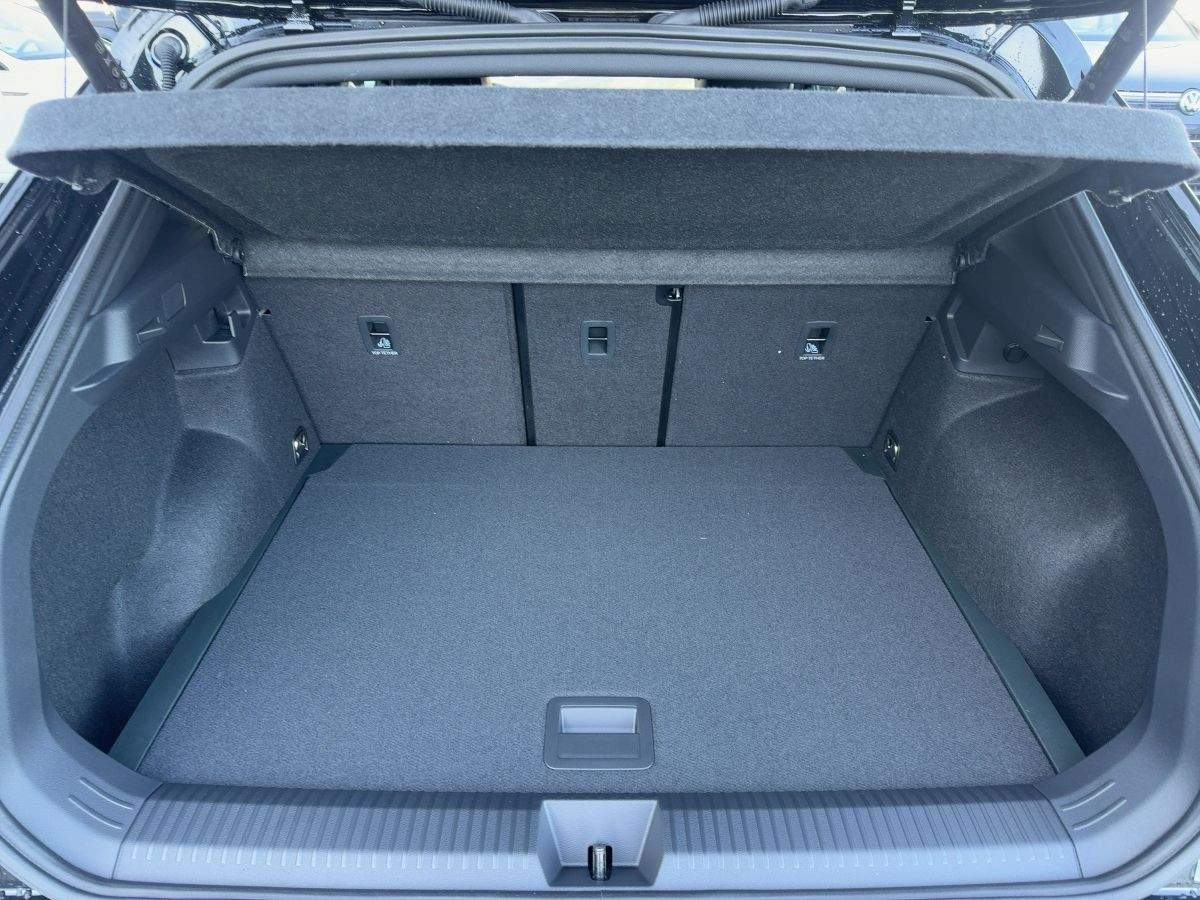 T-Roc R-Line 1.5 l eTSI OPF 110 kW (150 PS) 7-Gang-Doppelkupplungsgetriebe DSG