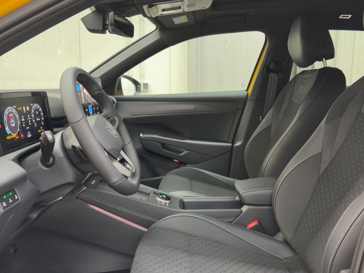 T-Roc R-Line 1.5eTSI OPF 110kW 7-Gang-DSG LED