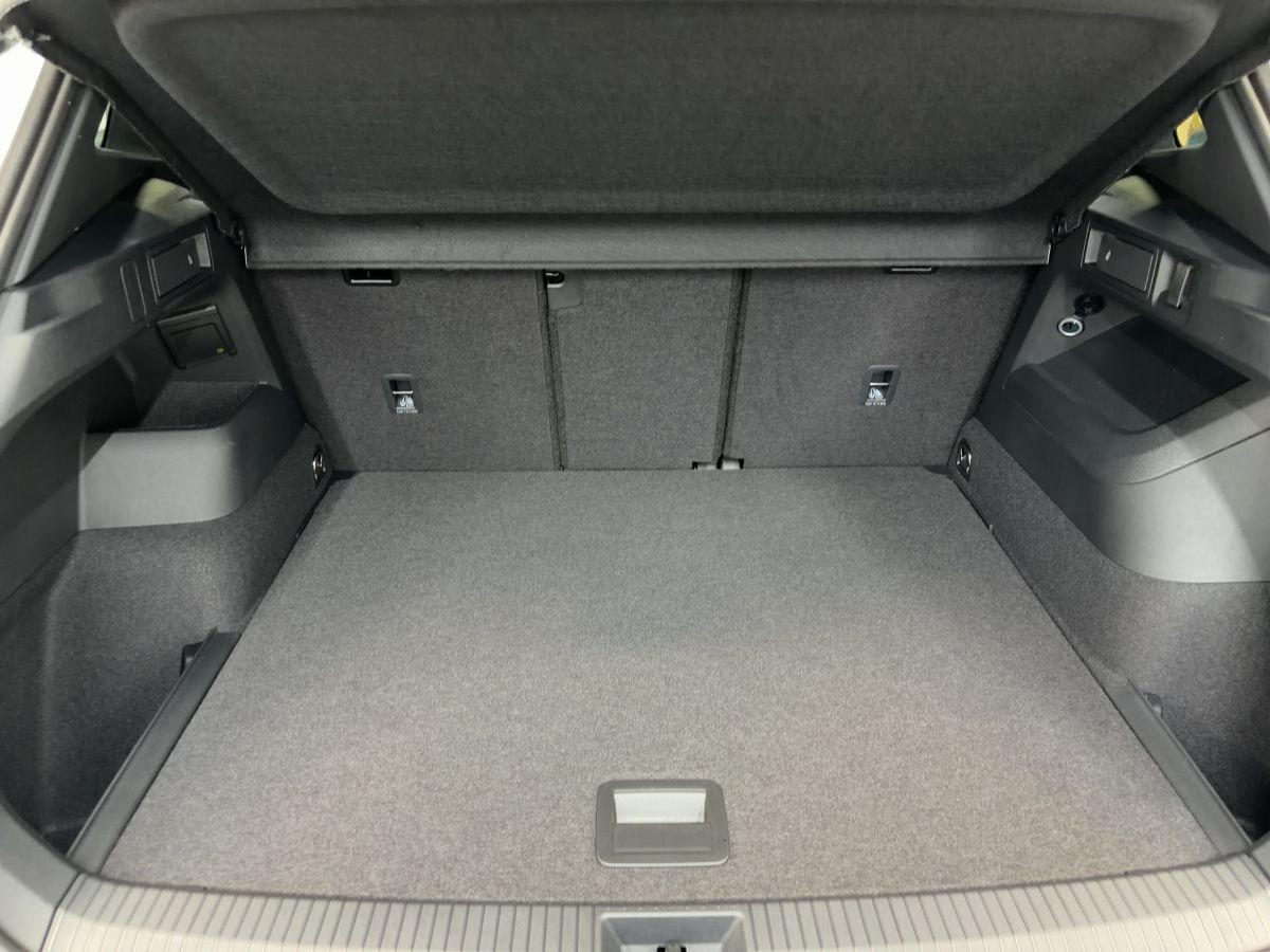 Tiguan R-Line 1.5eTSI OPF 110kW 7-Gang-DSG LED