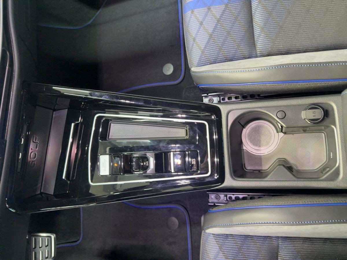 Golf R 2.0TSI 4MOTION 245 kW 7-Gang-DSG Black