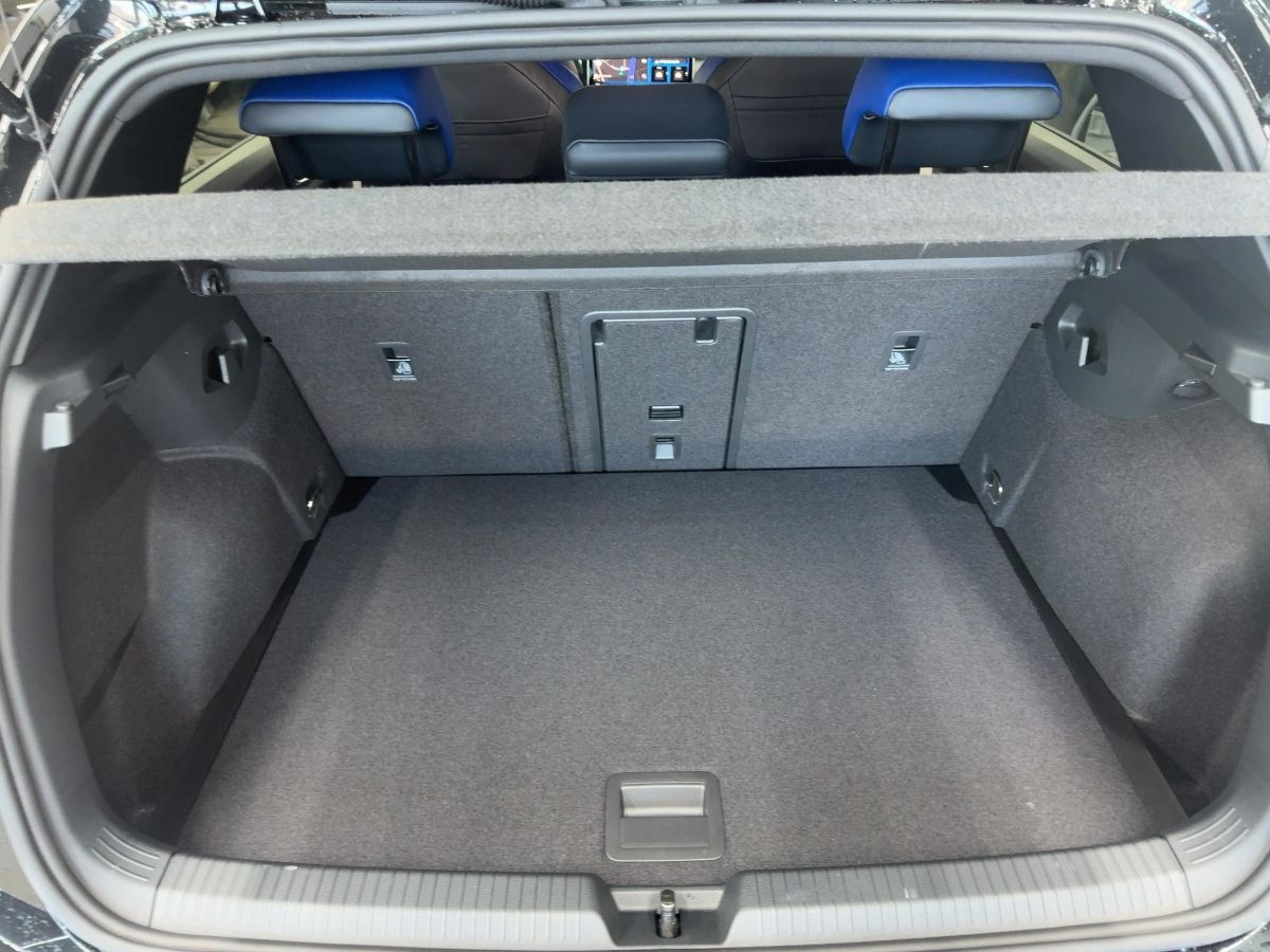 Golf R 2.0TSI 4MOTION 245 kW 7-Gang-DSG Black