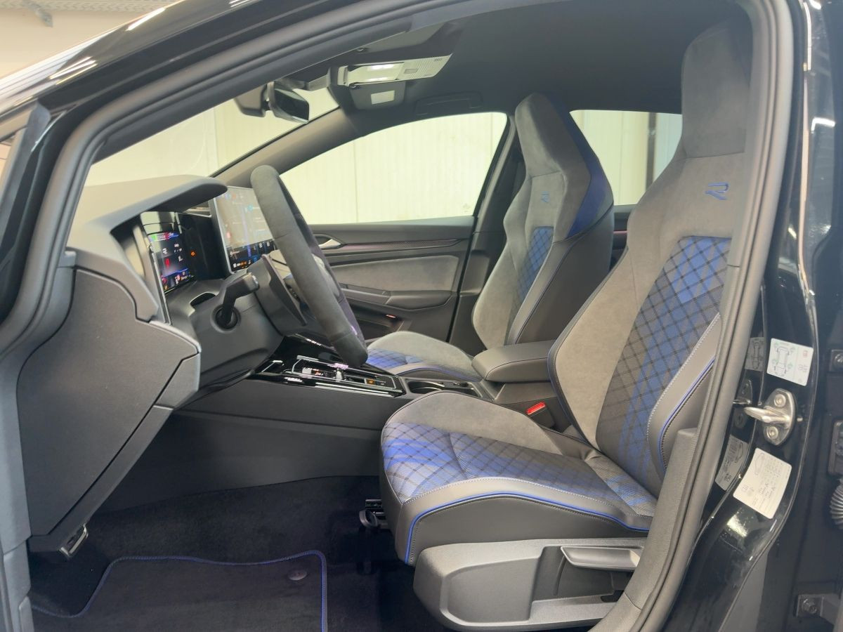 Golf R 2.0TSI 4MOTION 245 kW 7-Gang-DSG Black