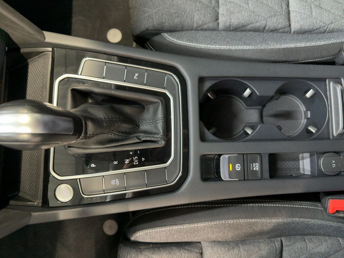 Passat Variant 2.0 TDI DSG Business AHK ACC Navi LED Kamera Keyless Bluet. Sitzh. ergo