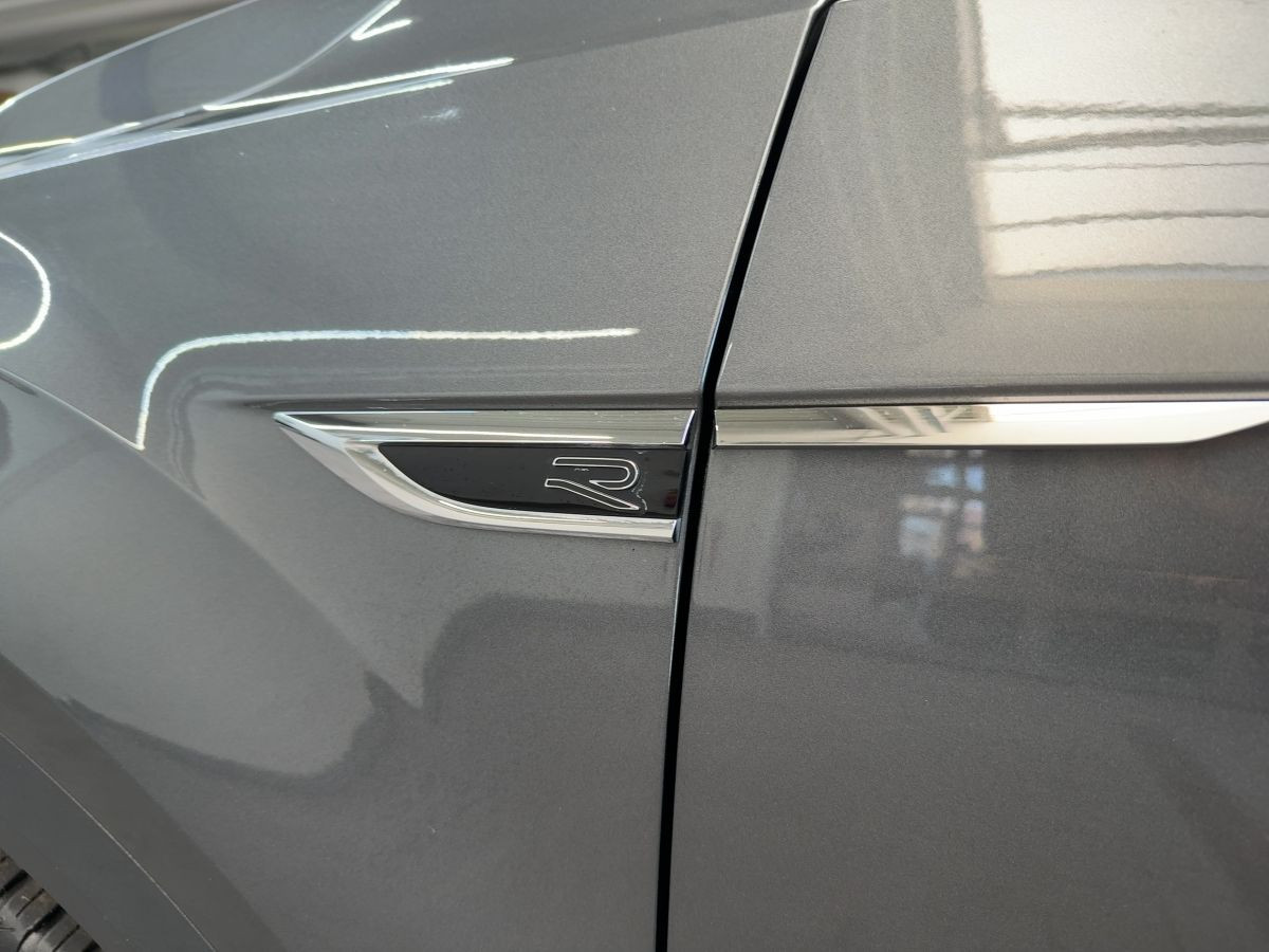 T-Roc 1.5 TSI DSG R-Line AHK ACC Navi LED-Matrix Kamera Beatsaudio Keyless