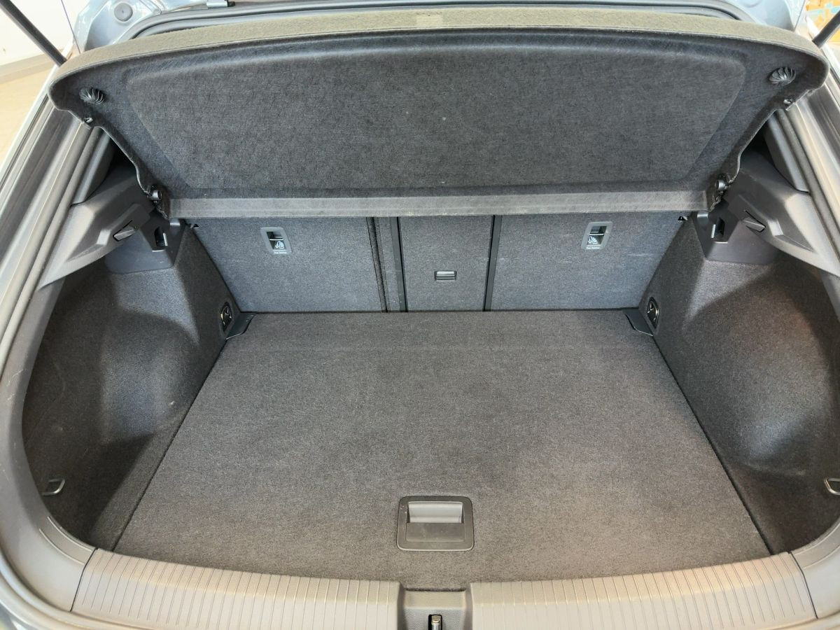 T-Roc 1.5 TSI DSG R-Line AHK ACC Navi LED-Matrix Kamera Beatsaudio Keyless
