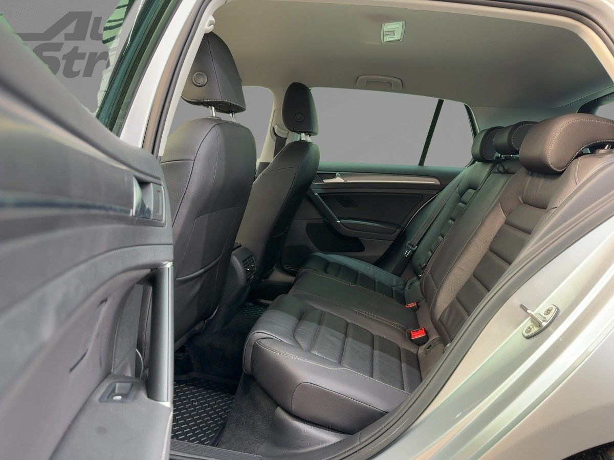 Golf VII E-Golf Wärmep. ACC Navi LED Leder Kamera Lane Ass. Bluet. Sitzh.