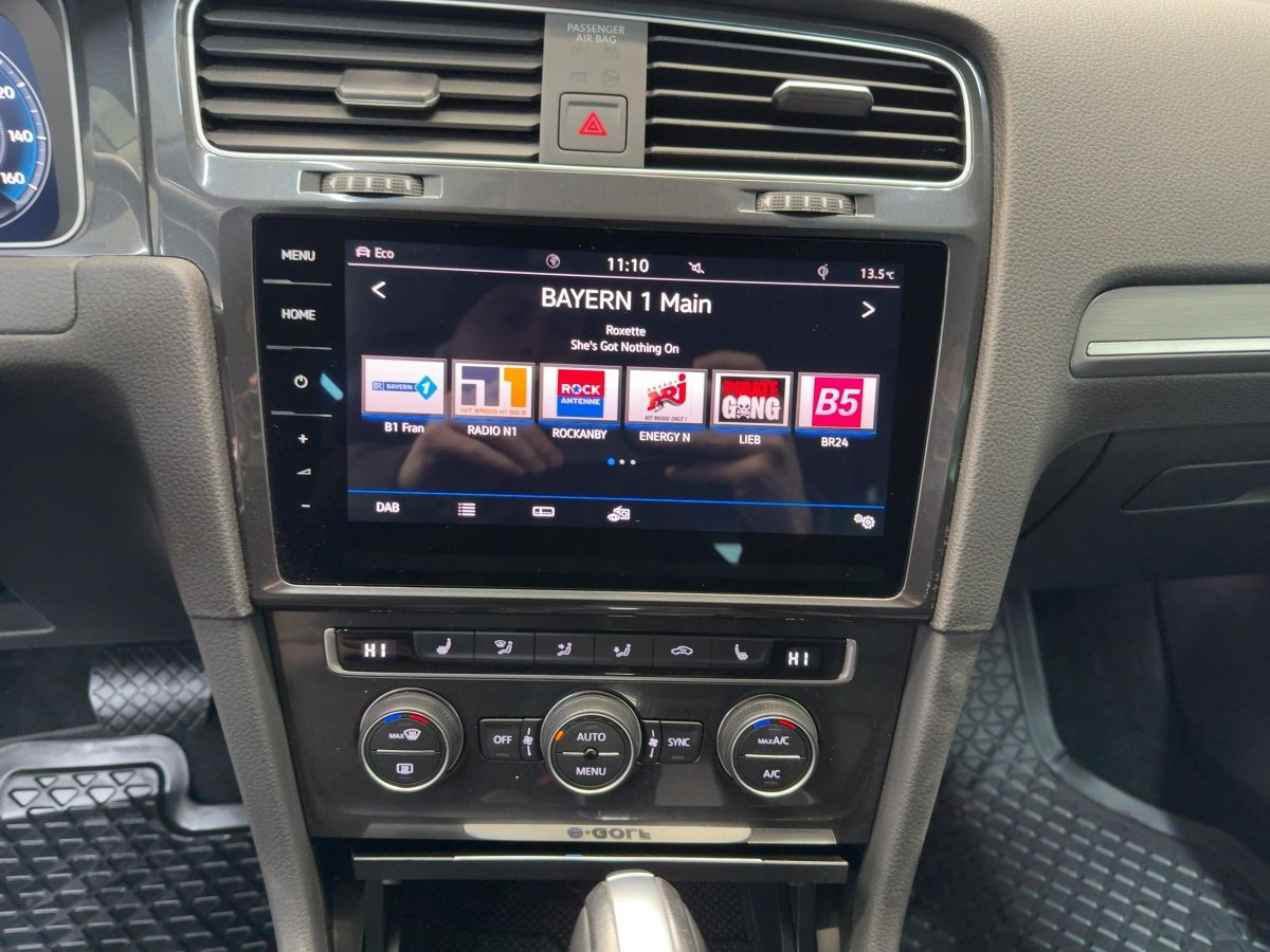 Golf VII E-Golf Wärmep. ACC Navi LED Leder Kamera Lane Ass. Bluet. Sitzh.