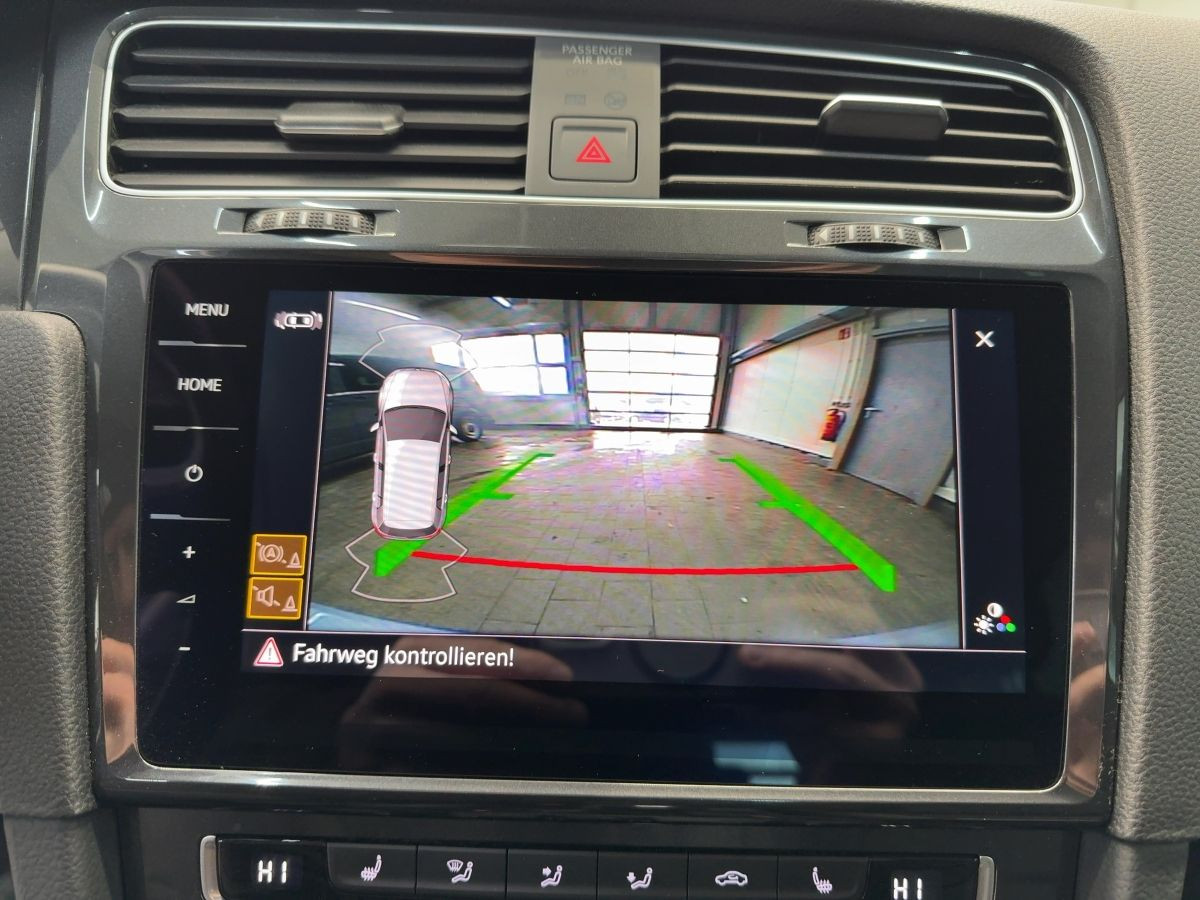 Golf VII E-Golf Wärmep. ACC Navi LED Leder Kamera Lane Ass. Bluet. Sitzh.