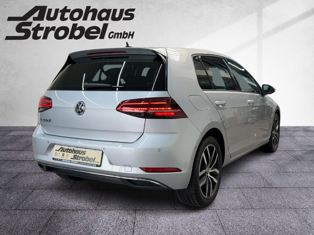 Golf VII E-Golf Wärmep. ACC Navi LED Leder Kamera Lane Ass. Bluet. Sitzh.