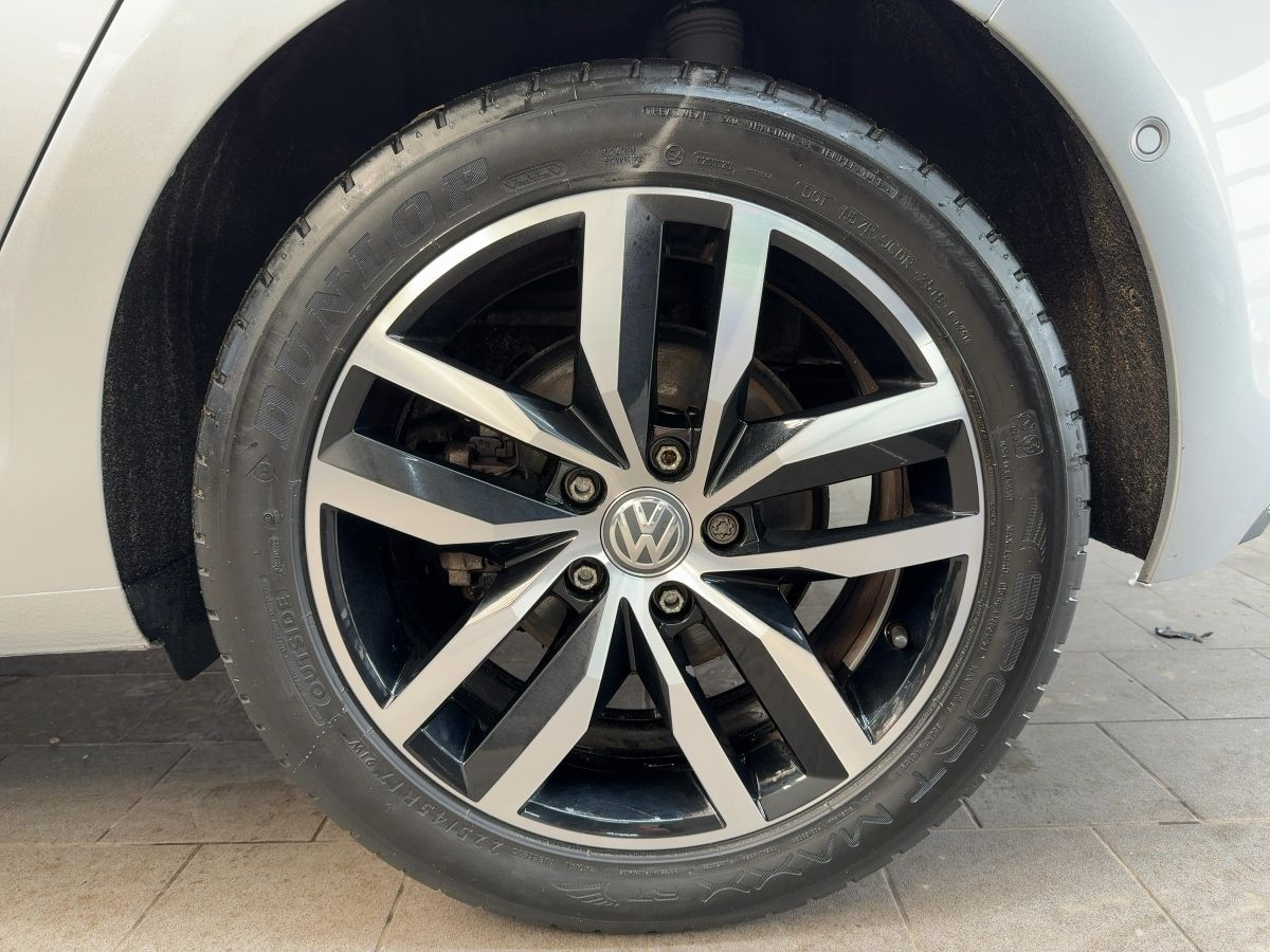 Golf VII E-Golf Wärmep. ACC Navi LED Leder Kamera Lane Ass. Bluet. Sitzh.