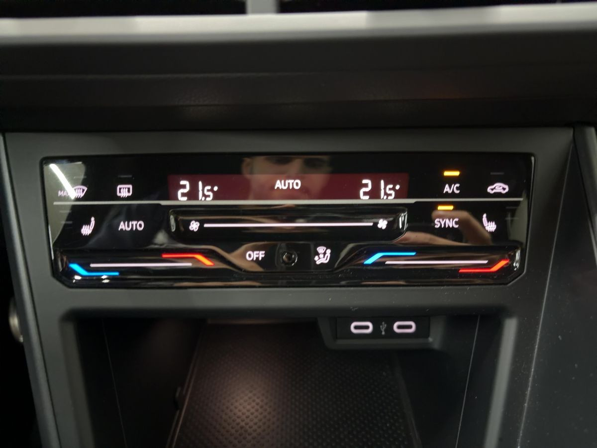 Polo 1.0 TSI R-Line ACC LED-Matrix Kamera Bluet. Sitzh.