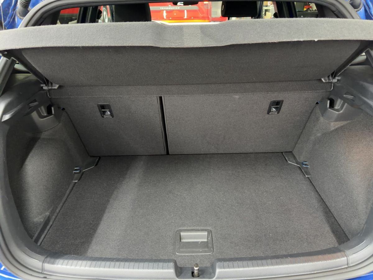 Polo 1.0 TSI R-Line ACC LED-Matrix Kamera Bluet. Sitzh.