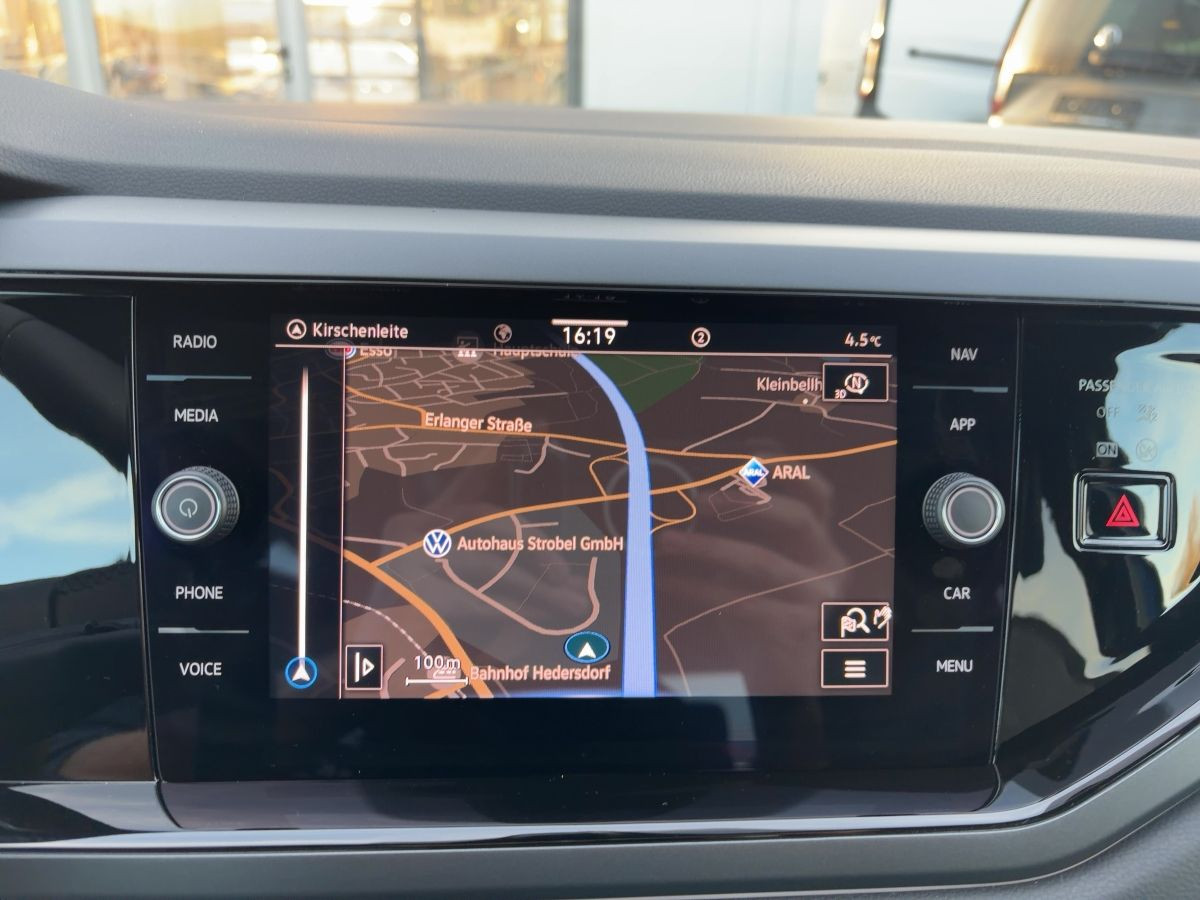 Polo 1.0 TSI R-Line ab 3,99% Navi LED-Matrix Pano Kamera Bluet. Sitzh.