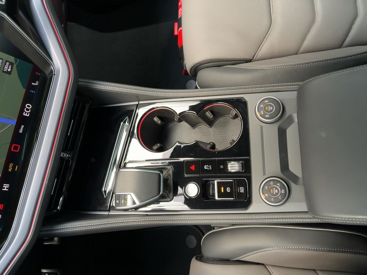 Touareg 3.0 V6 TDI DSG 4M R-Line 