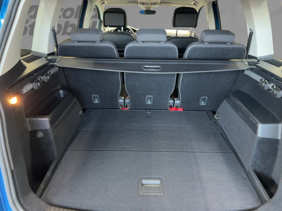 Touran 2.0 TDI DSG Highline 3,99% AHK ACC Navi LED Climatronic Bluet. Sitzh.