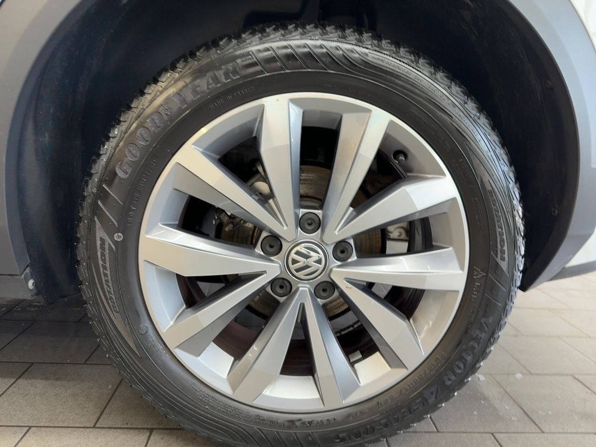 T-Roc 1.5 TSI DSG R-Line Navi Kamera Climatronic Lane Ass. Sitzh.