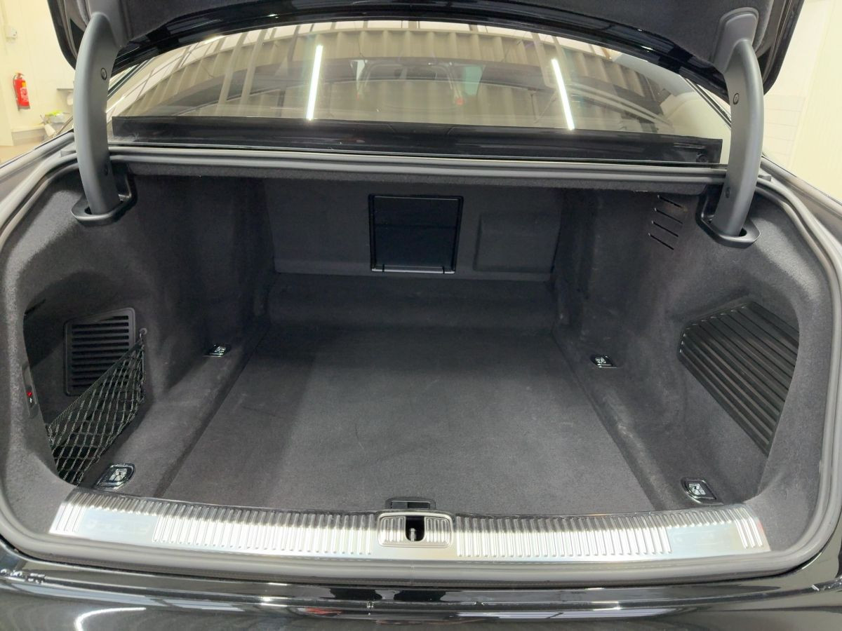 A8 3.0 V6 TDI tiptronic quattro S-Line AHK Navi Matrix-LED Leder Pano