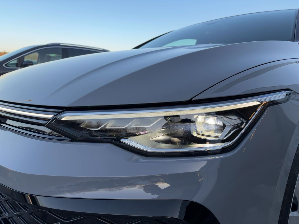 Golf R-Line 1.5 eTSI OPF 110kW 7-Gang-DSG LED DC