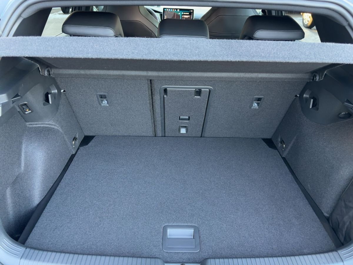 Golf R-Line 1.5 eTSI OPF 110kW 7-Gang-DSG LED DC