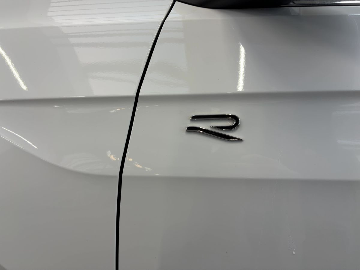 T-Cross 1.5 TSI DSG R-Line ab 3,99% ACC Kamera LED-Matrix Bluet. Sitzh.