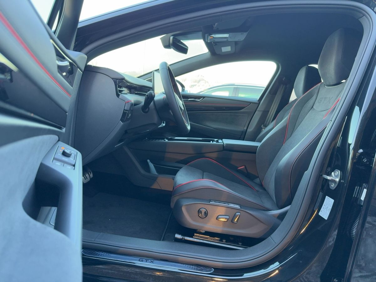 ID.7 GTX Tourer 4MOTION 250kW 86kWh LED ACC Navi