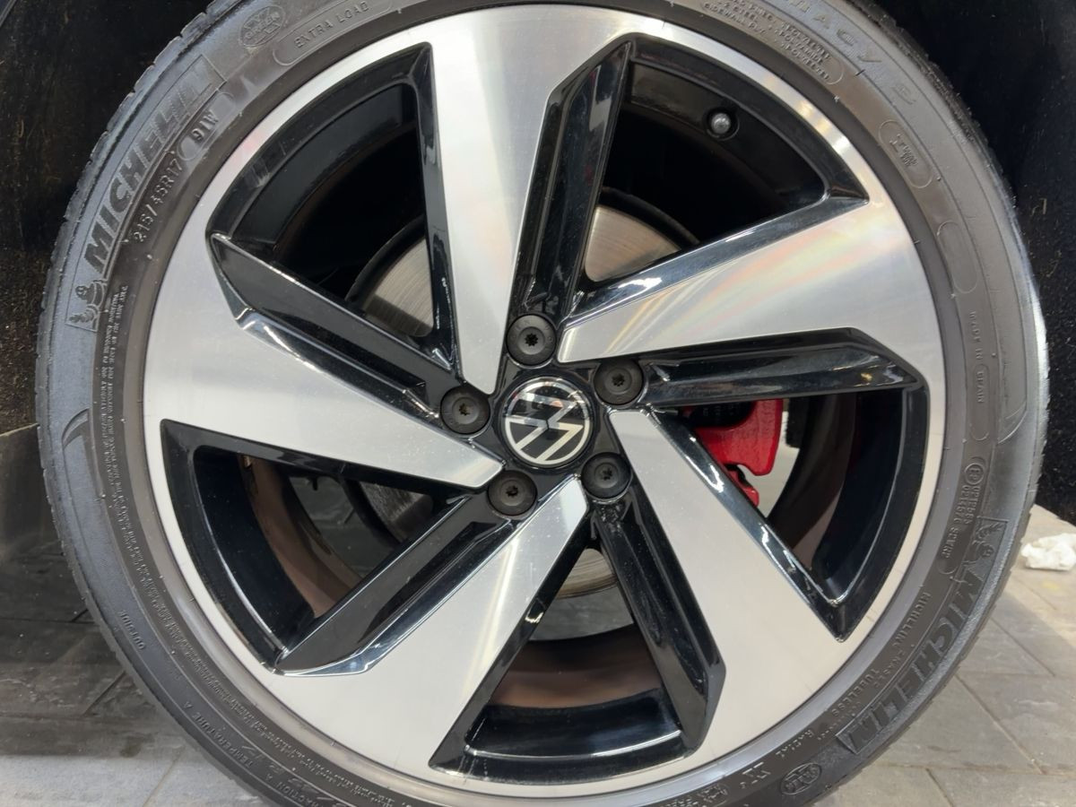 Polo GTI 2.0 TSI DSG ab 3,99% ACC Navi LED-Matrix Bluet. Climatronic Sitzh.