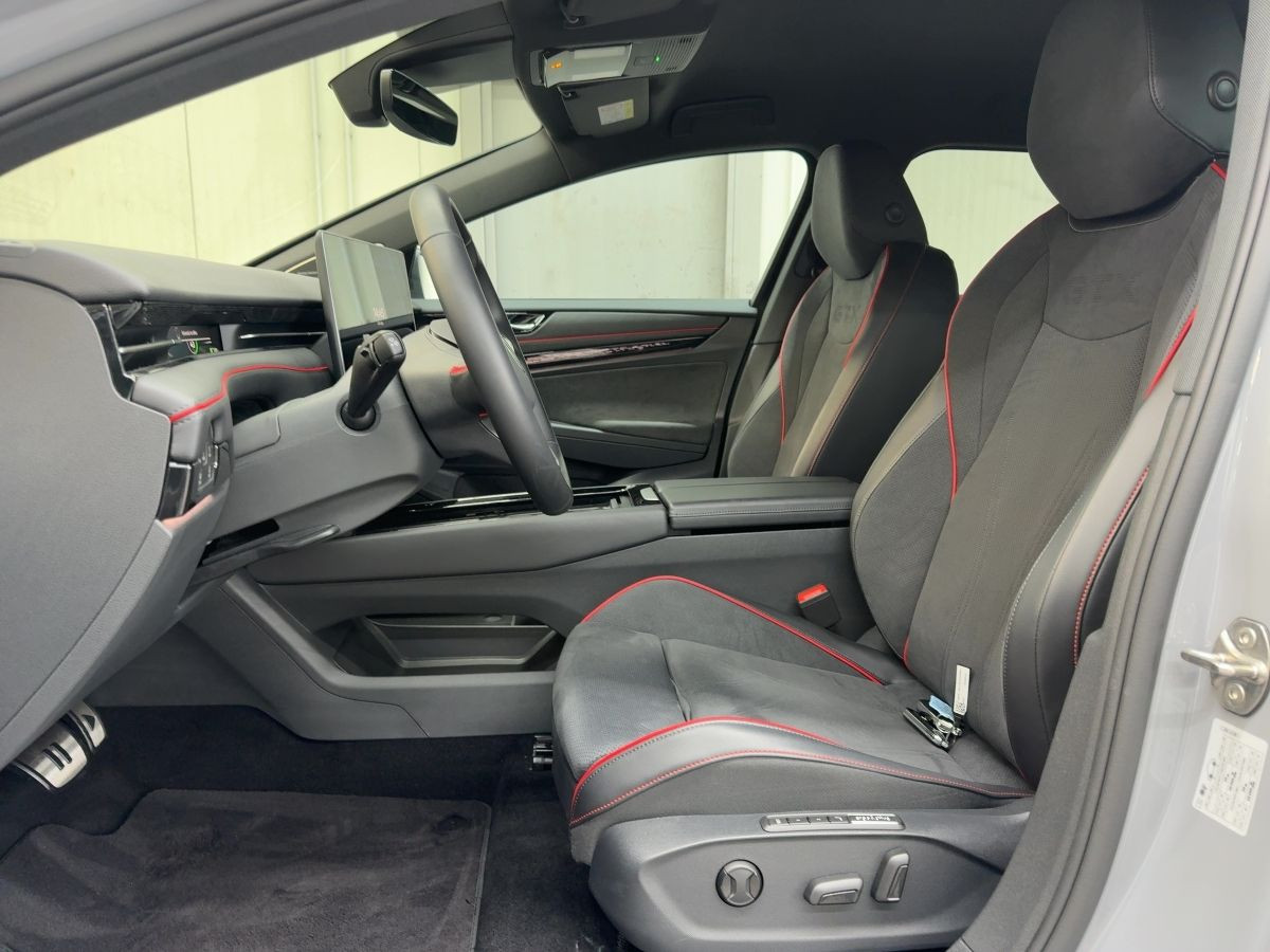 ID.7 Tourer GTX 250 kW 4M ab 1,49% 91 kWh Wärmep. LED-Matrix Head-Up 