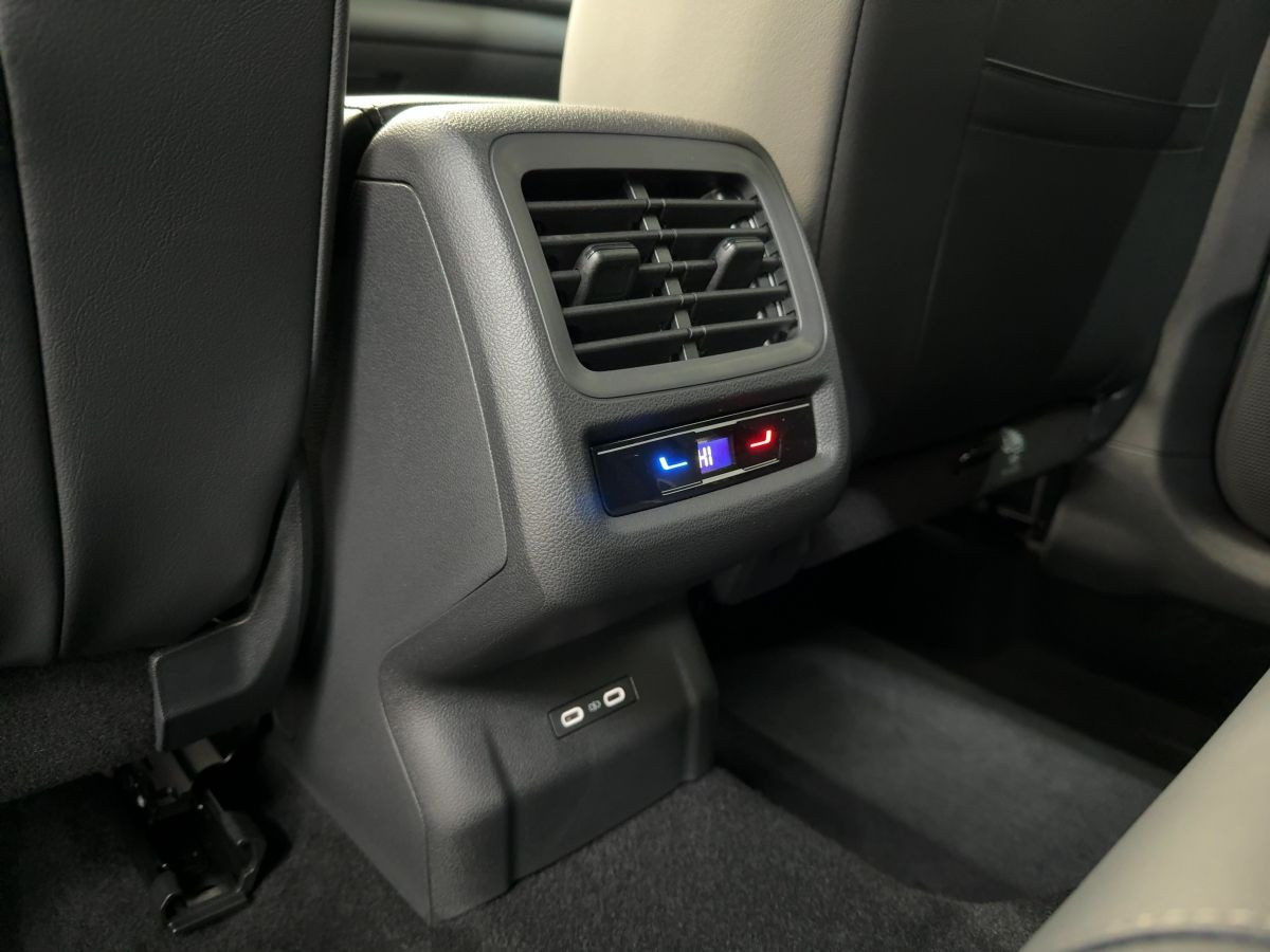 T-Roc R-Line 1.5 eTSI 110kW 7-Gang-DSG LED Klima