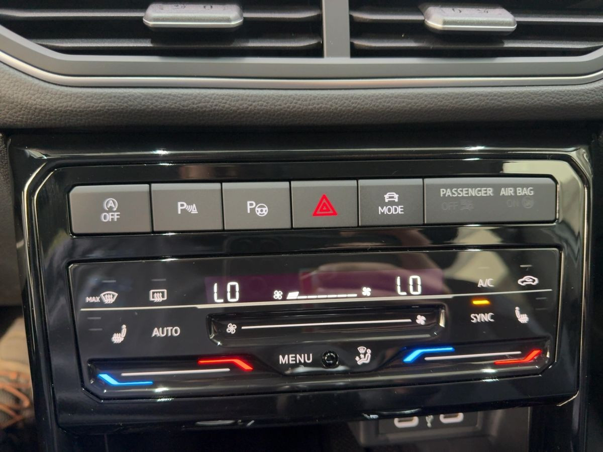 T-Cross Style 1.0 TSI 85 kW 7-Gang-DSG LED DAB Klima