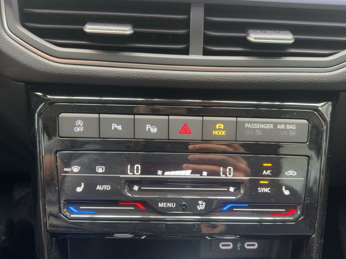 T-Cross Style 1.0 TSI 85kW 7-Gang-DSG LED Kamera
