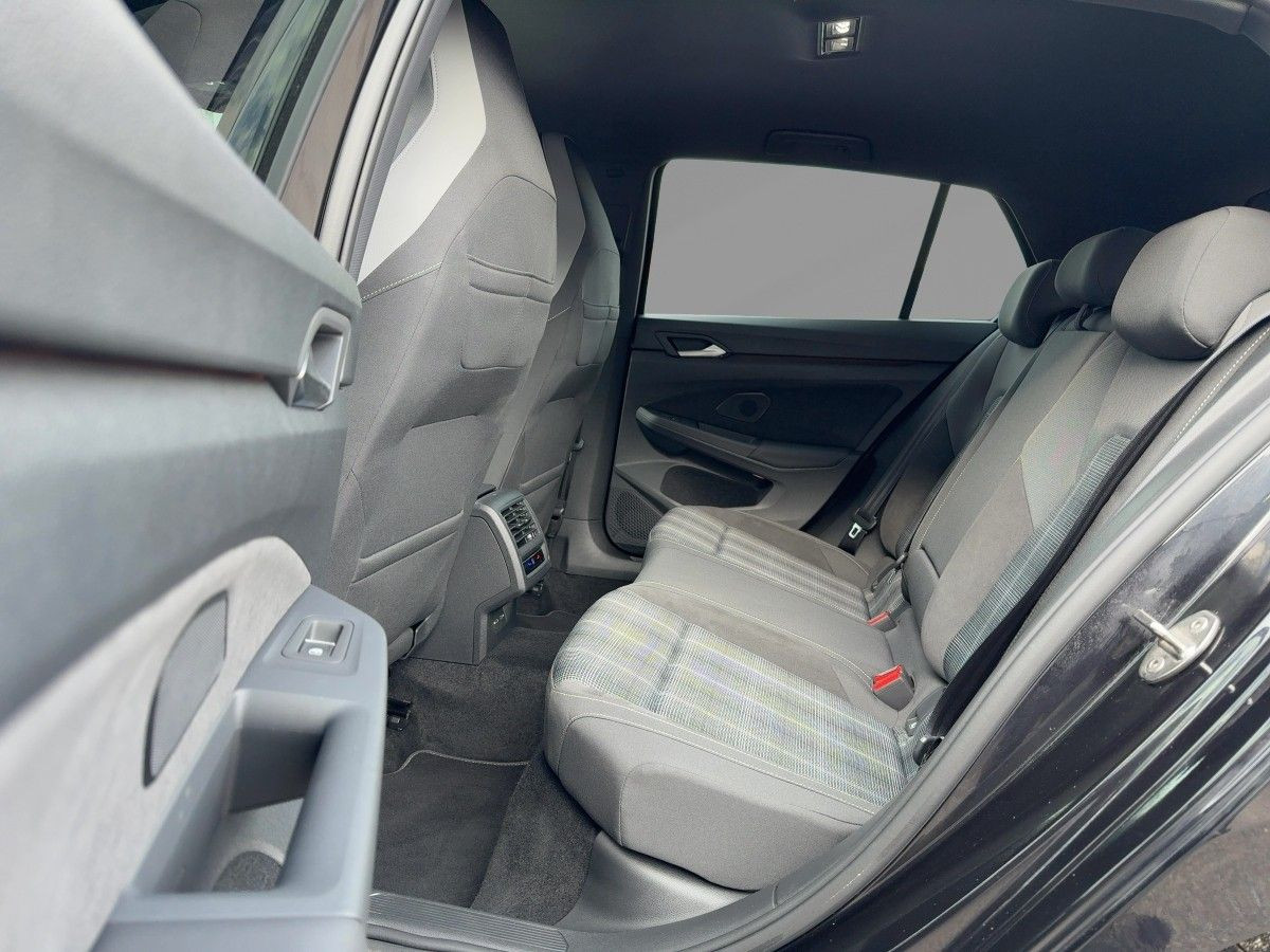 Golf VIII GTD 2.0 TDI DSG BLACK STYLE ACC DCC Navi LED-Matrix HarmanKardon Bluet.