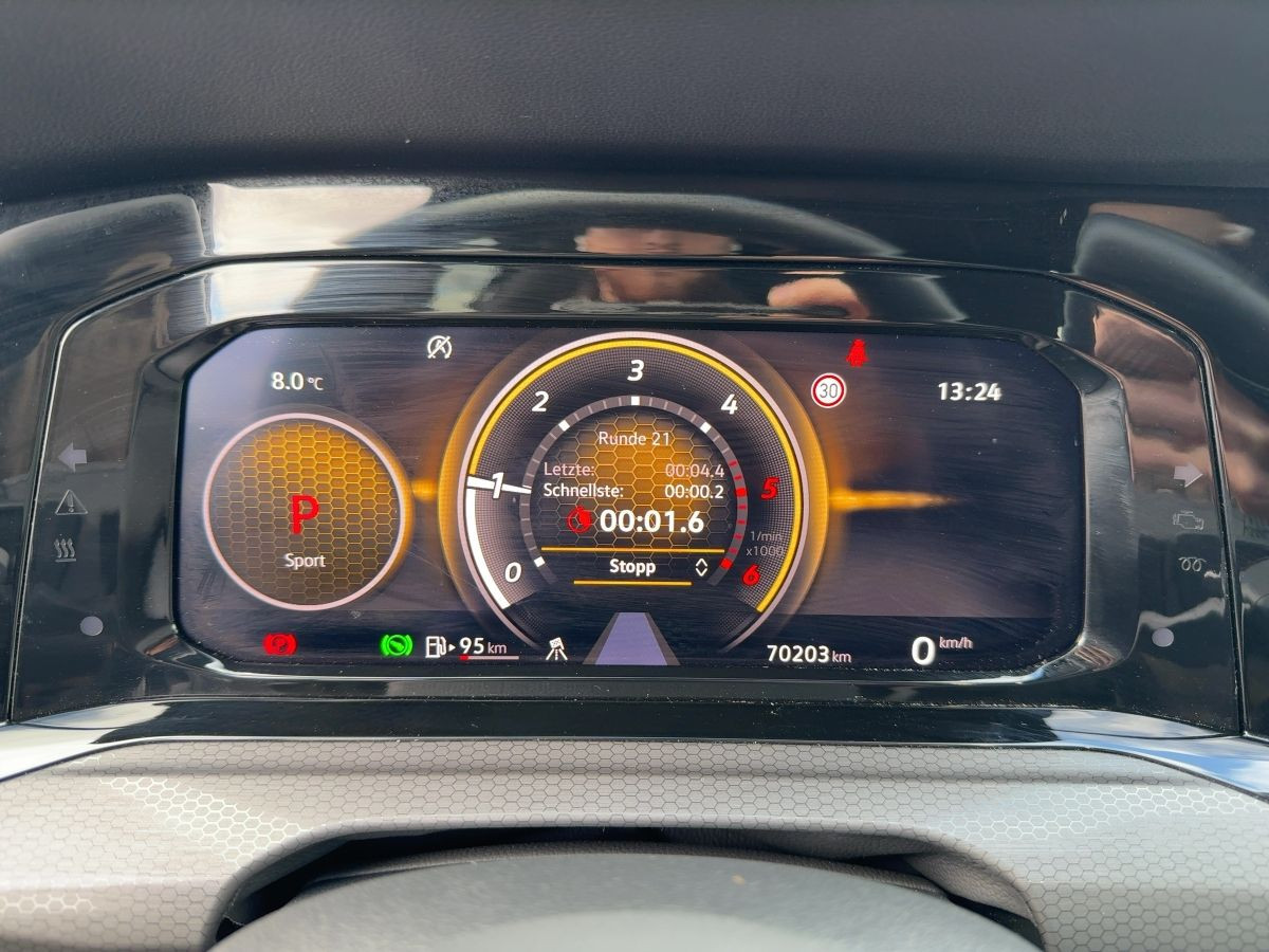 Golf VIII GTD 2.0 TDI DSG BLACK STYLE ACC DCC Navi LED-Matrix HarmanKardon Bluet.