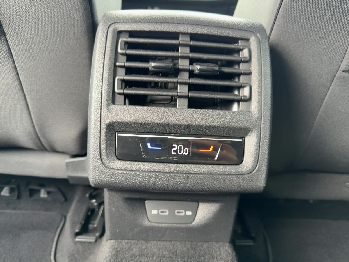 Golf VIII GTD 2.0 TDI DSG BLACK STYLE ACC DCC Navi LED-Matrix HarmanKardon Bluet.