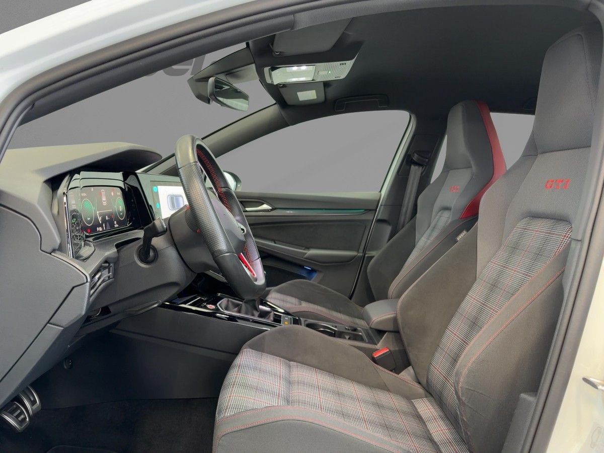 Golf VIII GTI 2.0 TSI Navi LED Plus Climatronic Einparkh. Lane Ass. Bluet.