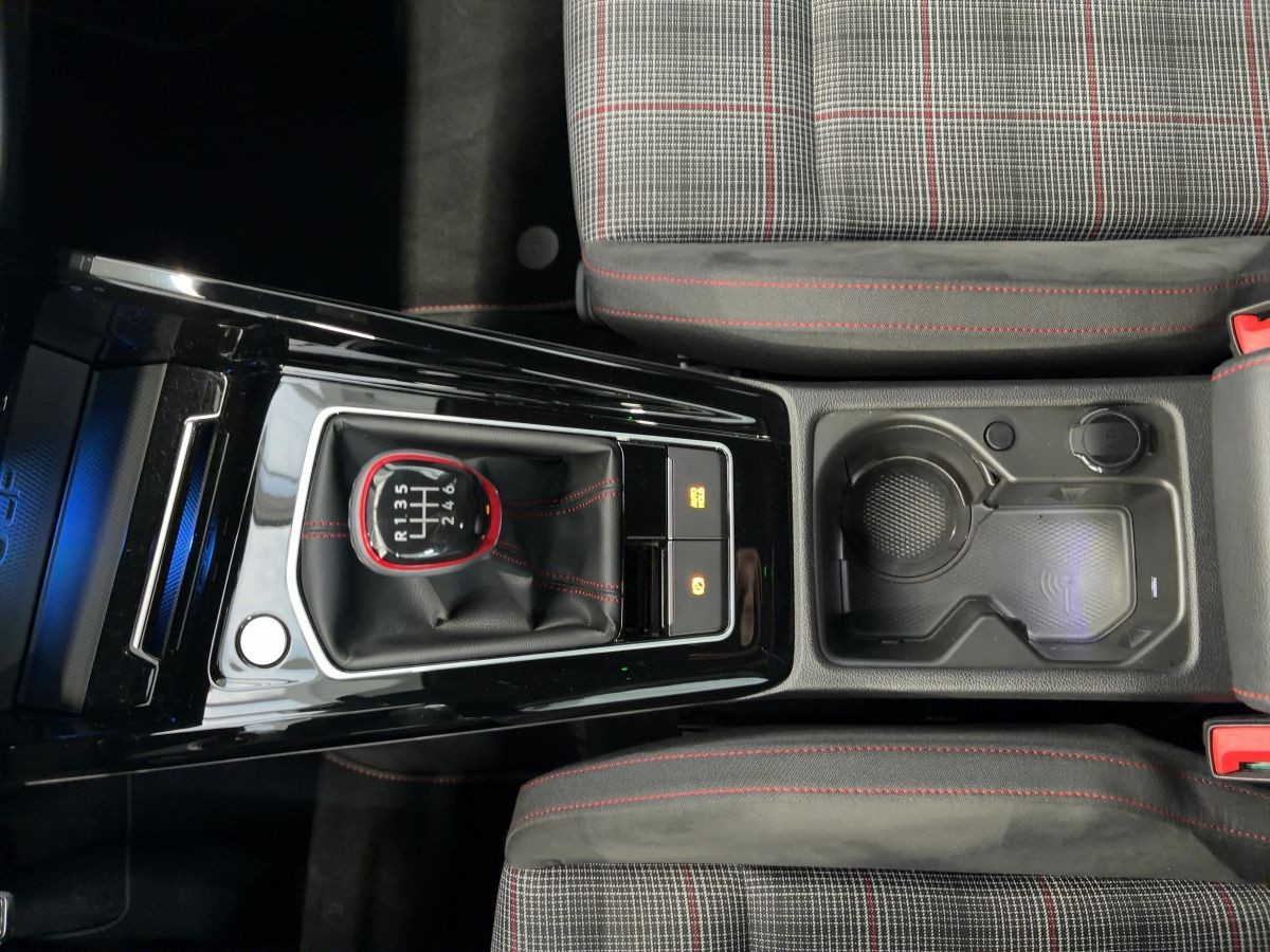 Golf VIII GTI 2.0 TSI Navi LED Plus Climatronic Einparkh. Lane Ass. Bluet.