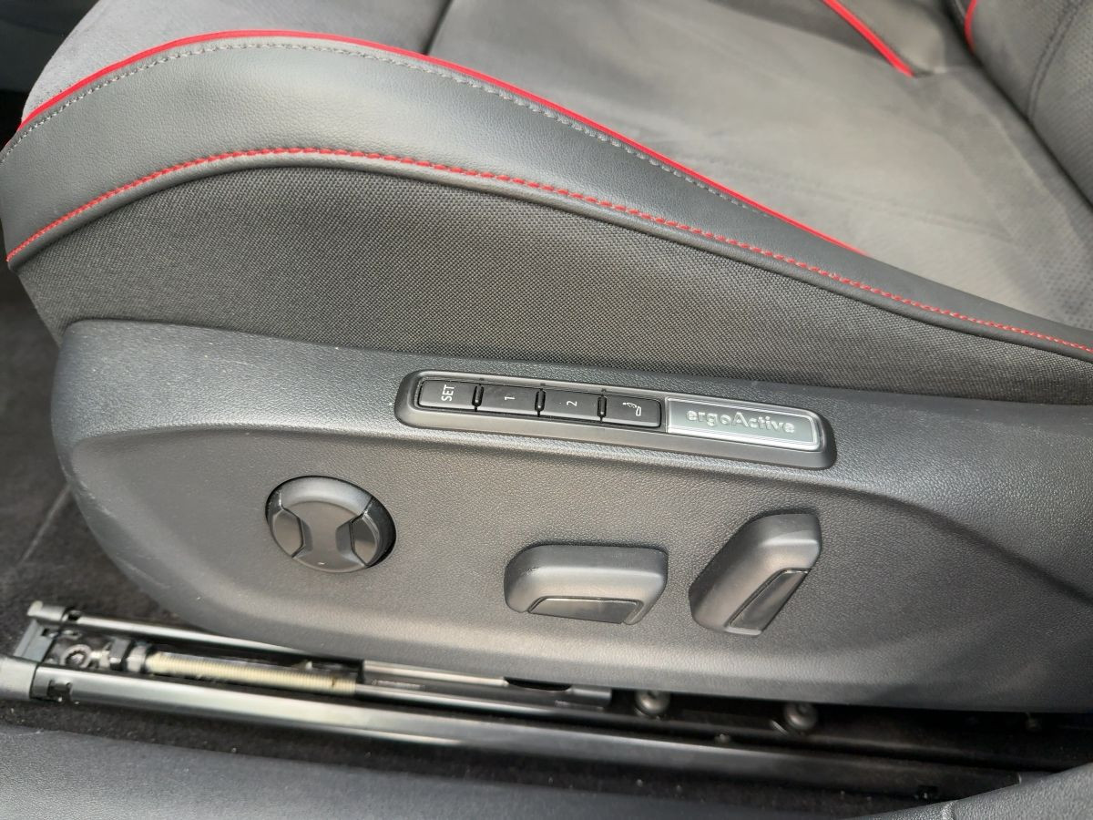 ID.7 Tourer GTX 250 kW 4M ab 1,49% 91 kWh AHK ACC Wärmep. Navi Pano Kamera Head-up