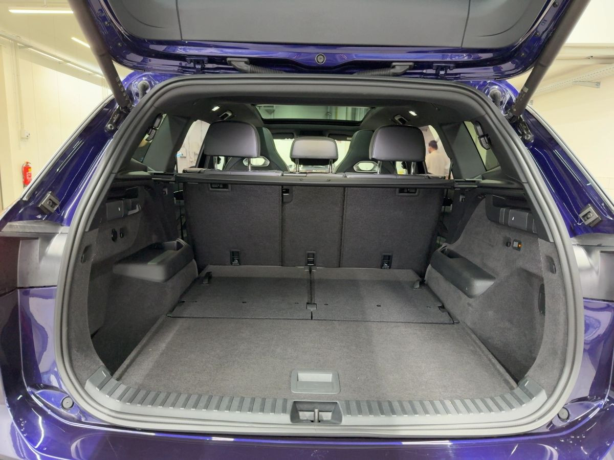 Tayron 2.0 TDI DSG 4M R-Line ab 3,99% 7-Sitzer AHK Navi Standh. HarmanKardon