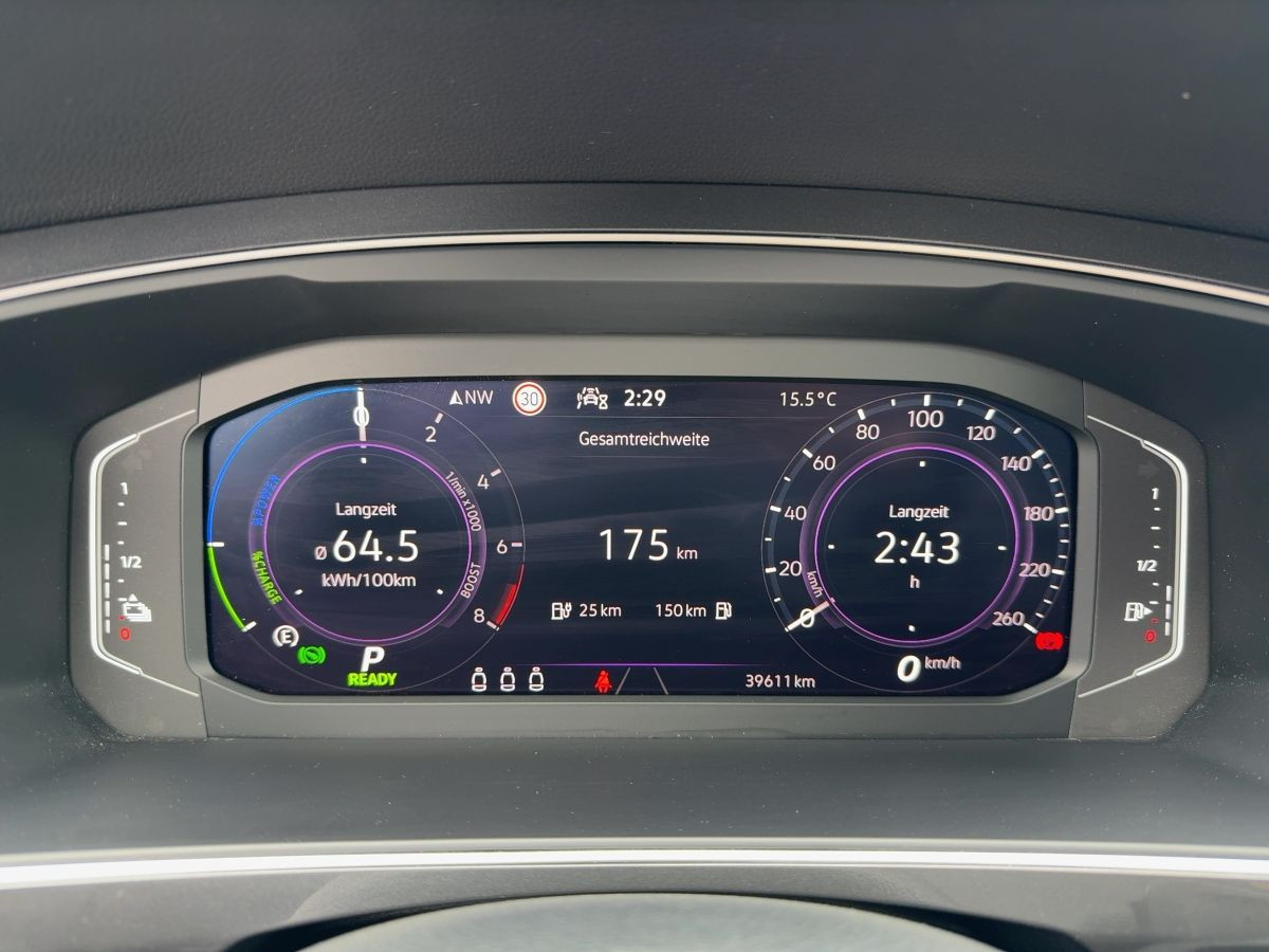 Tiguan 1.4 TSI DSG eHybrid Elegance AHK LED-Matrix Navi Kamera Side-Ass Sitzhzg