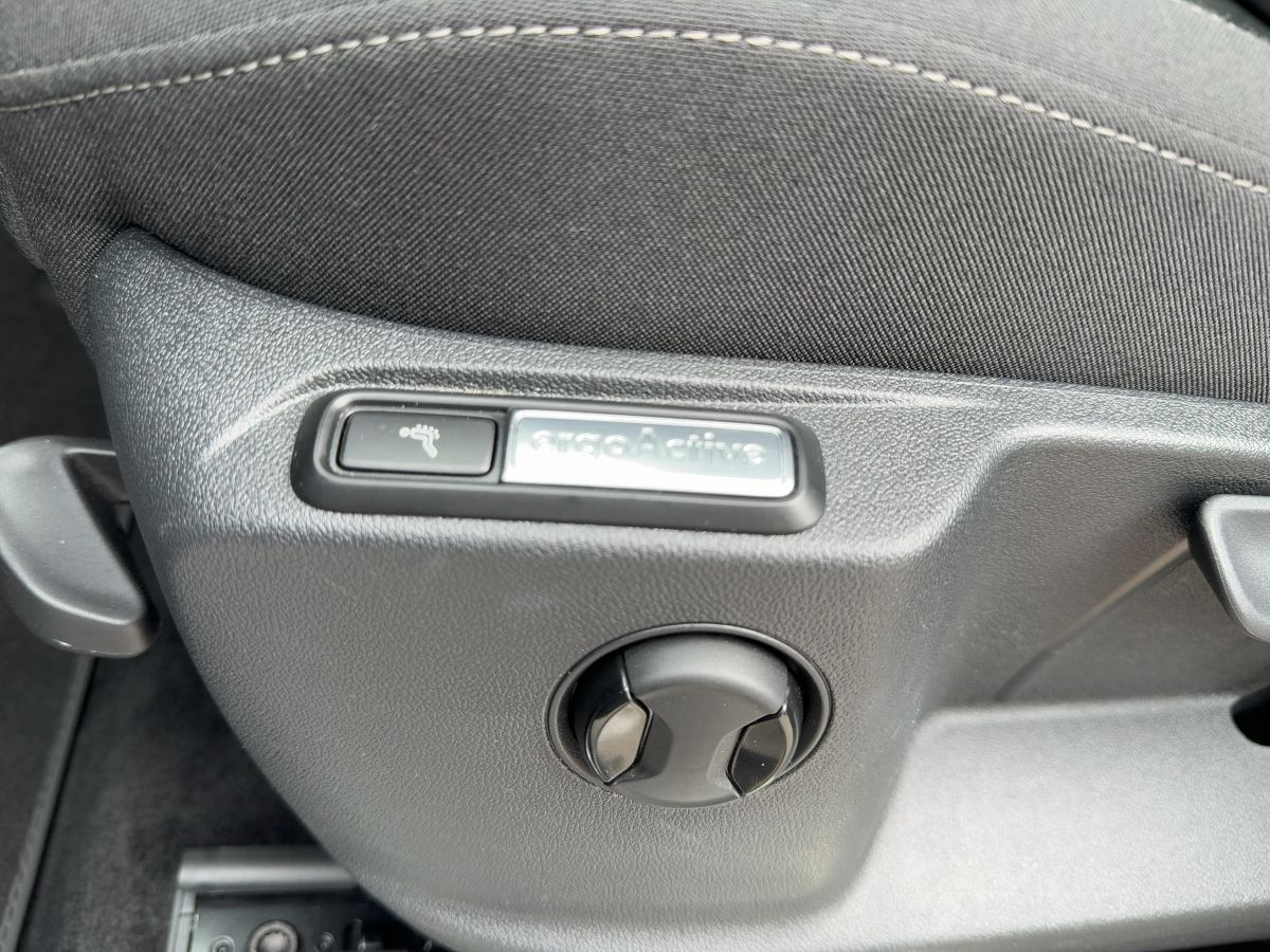 Tiguan 1.4 TSI DSG eHybrid Elegance AHK LED-Matrix Navi Kamera Side-Ass Sitzhzg