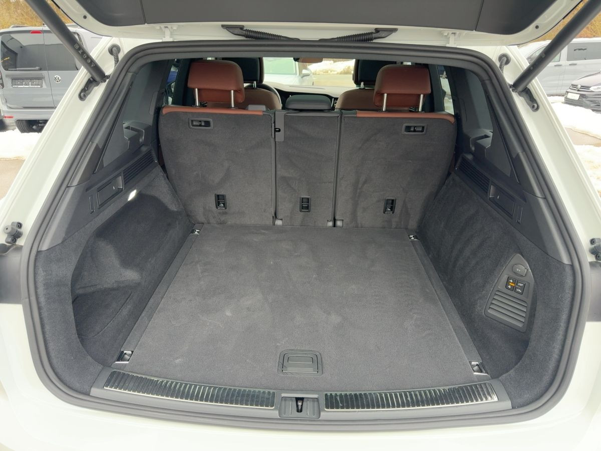 Touareg 3.0 V6 TDI DSG 4M R-Line 